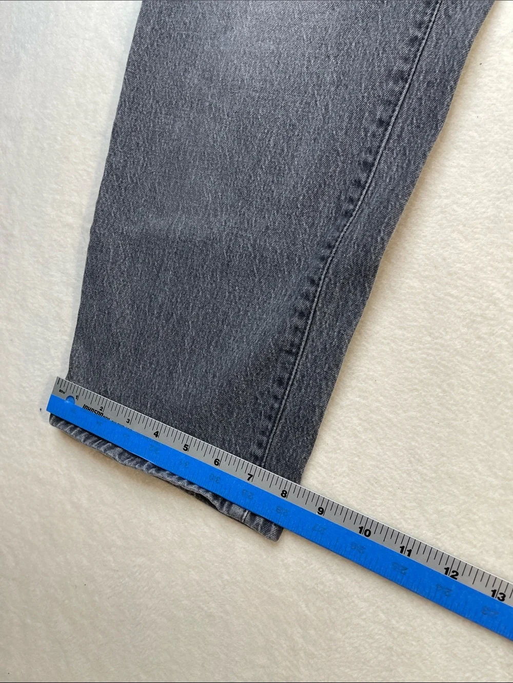 Universal Thread VINTAGE STRAIGHT WOMENS SIZE 8/29R Washed Black Denim Jeans